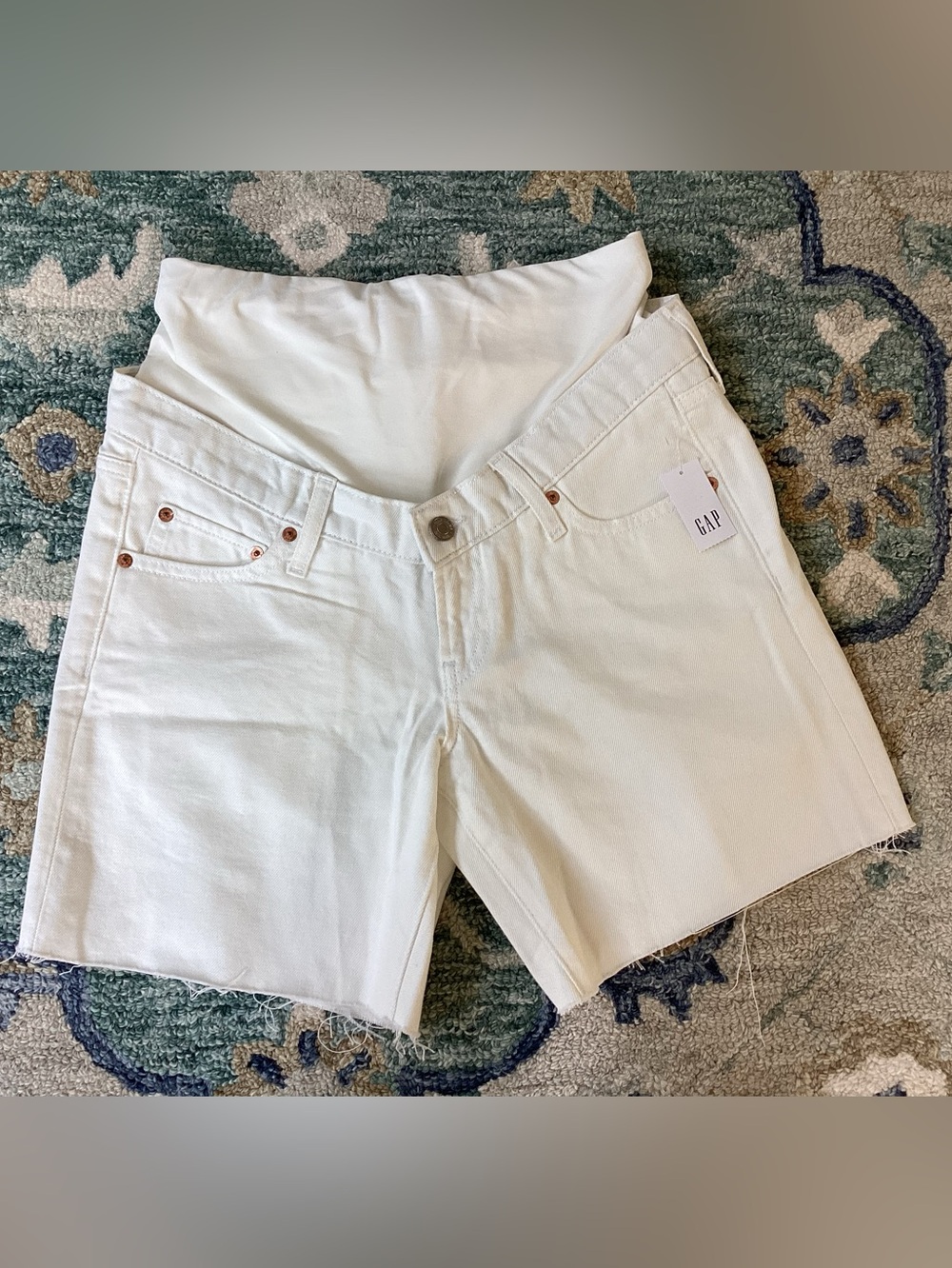 GAP White Maternity Denim Shorts 27/R
